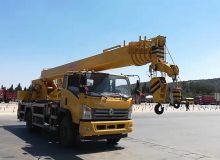 18噸汽車吊 閱讀次數：3350